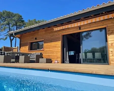 Maison En Bois Moderne Et Spacieuse Avec Piscine Soustons Exterior photo