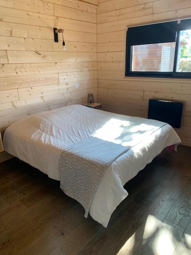 Hébergement de vacances Maison En Bois Moderne Et Spacieuse Avec Piscine Soustons